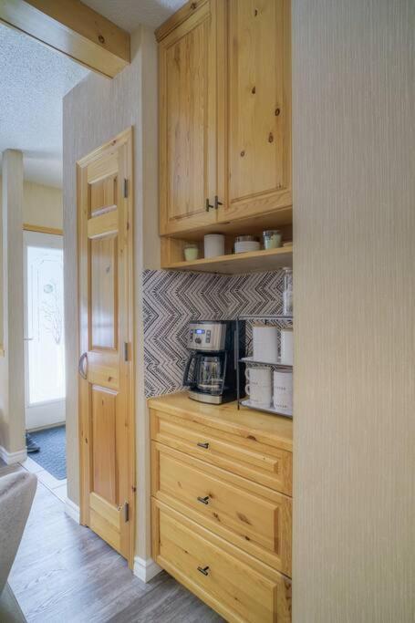 5 Mins To Banff - Cozy Townhome 2Br&2Bath - Banff Pass Included Canmore Exterior photo