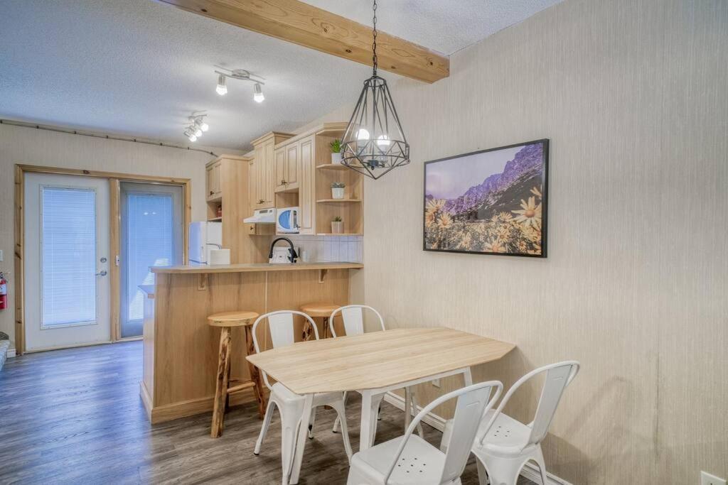 5 Mins To Banff - Cozy Townhome 2Br&2Bath - Banff Pass Included Canmore Exterior photo